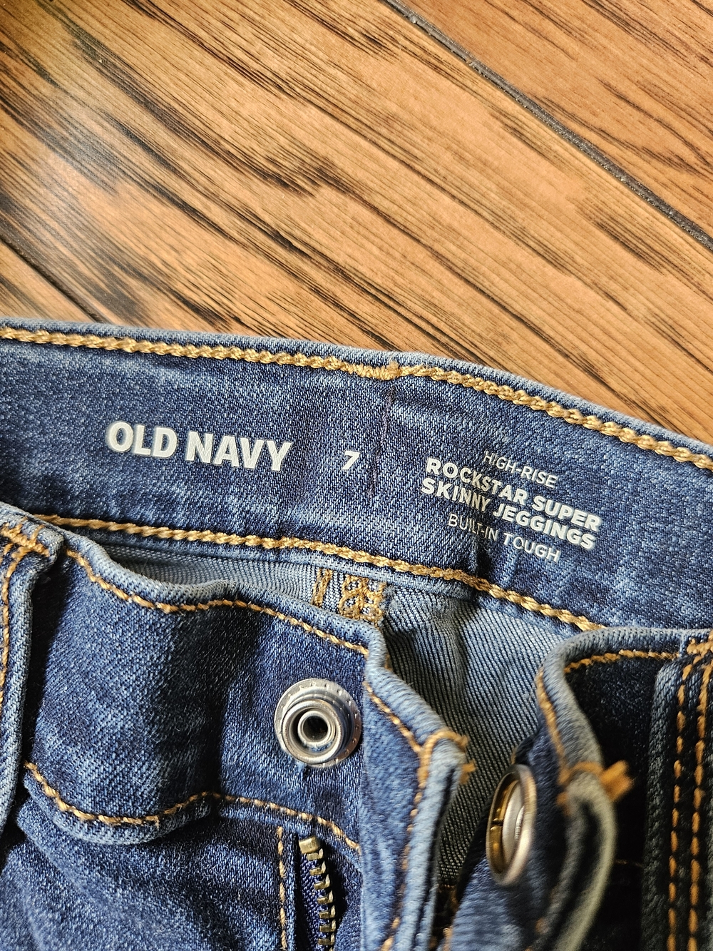 Old Navy Girl's Rockstar Super Skinny Jeggings Denim Pants - Picture 3 of 4